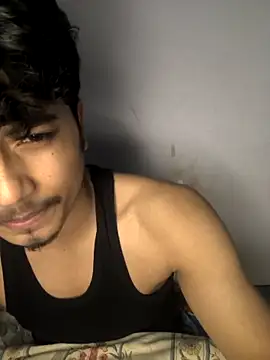 Snapshot of kaif_220 chatting on 10-23-25, 03:33 kaif 220 online show from 10-23-25, 03:33