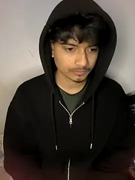 Snapshot of kaif_220 chatting on 02-06-26, 04:54 kaif 220 online show from 02-06-26, 04:54