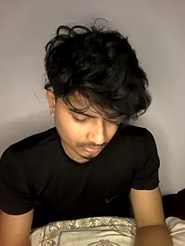 Snapshot of kaif_220 chatting on 02-12-26, 07:53 kaif 220 online show from 02-12-26, 07:53