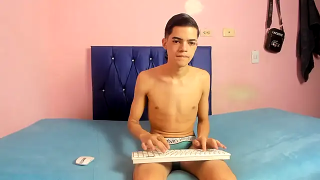 Latinos 2001 online show from 01-06-26, 01:15