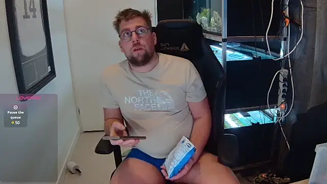 Snapshot of justinitt chatting on 01-21-25, 09:04 justinitt online show from 01-21-25, 09:04