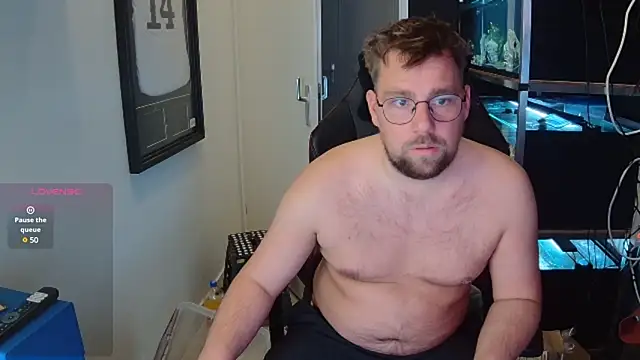 Snapshot of justinitt chatting on 01-24-25, 03:24 justinitt online show from 01-24-25, 03:24