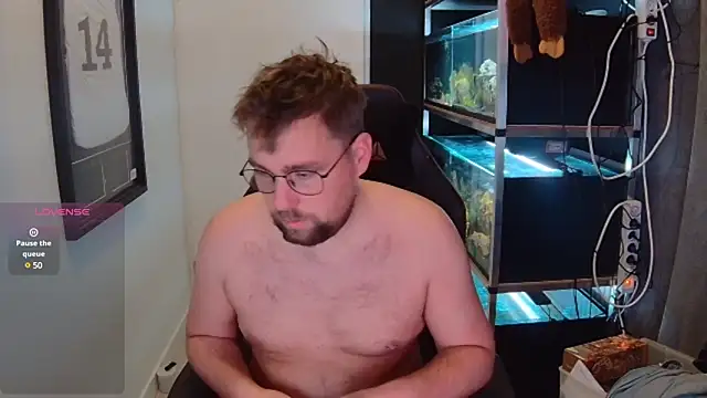 Snapshot of justinitt chatting on 01-29-25, 10:58 justinitt online show from 01-29-25, 10:58