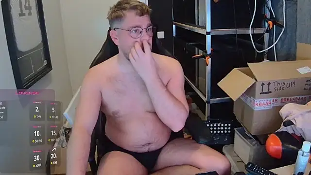 Snapshot of justinitt chatting on 02-05-25, 05:20 justinitt online show from 02-05-25, 05:20