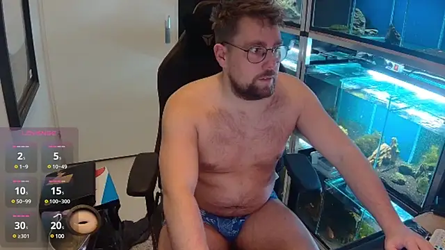 Snapshot of justinitt chatting on 02-17-25, 08:58 justinitt online show from 02-17-25, 08:58