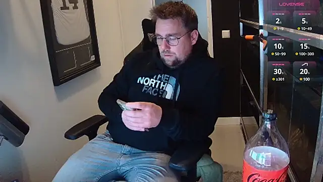 Snapshot of justinitt chatting on 02-28-25, 11:58 justinitt online show from 02-28-25, 11:58