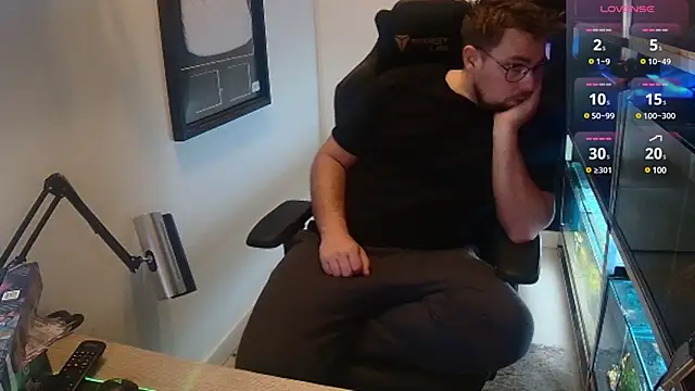 Snapshot of justinitt chatting on 03-03-25, 12:15 justinitt online show from 03-03-25, 12:15