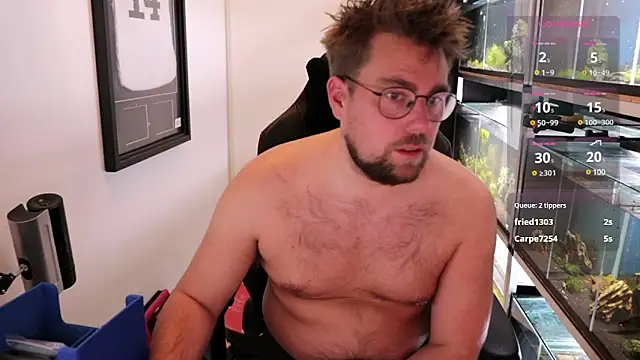 Snapshot of justinitt chatting on 03-04-25, 12:18 justinitt online show from 03-04-25, 12:18