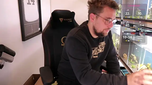 Snapshot of justinitt chatting on 03-07-25, 10:45 justinitt online show from 03-07-25, 10:45