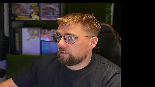 Snapshot of justinitt chatting on 09-16-25, 08:26 justinitt online show from 09-16-25, 08:26