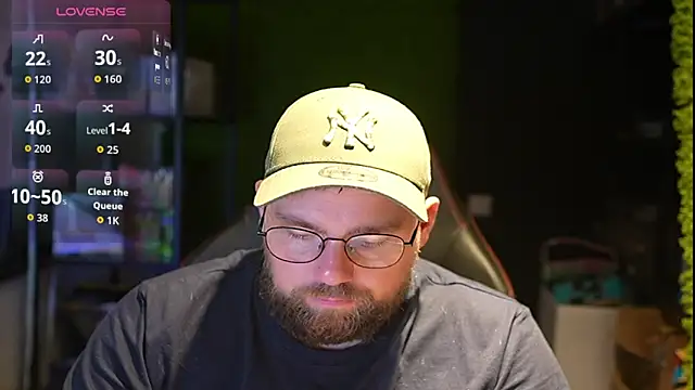 Snapshot of justinitt chatting on 10-15-25, 06:46 justinitt online show from 10-15-25, 06:46