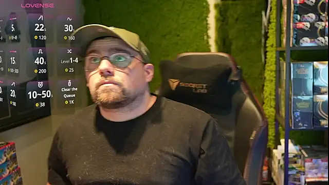 Snapshot of justinitt chatting on 11-23-25, 03:34 justinitt online show from 11-23-25, 03:34