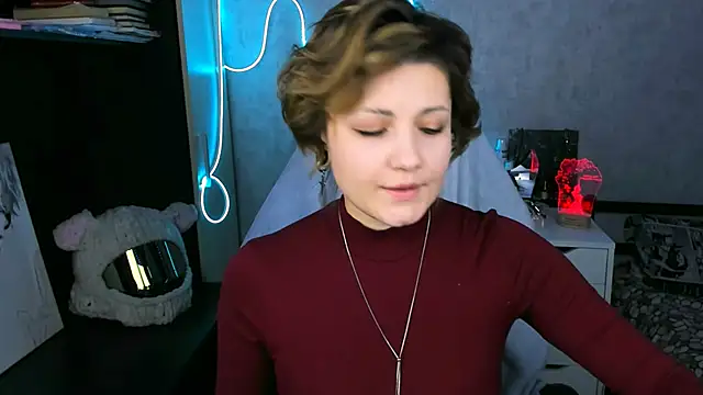 EvaBrownie online show from 12-14-25, 03:39