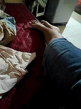 Mumbaigirl17 online show from 02-05-25, 03:20