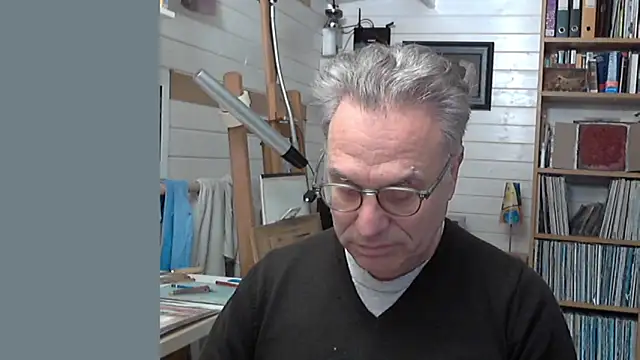 Snapshot of Eynoos_ chatting on 01-18-25, 04:10 Eynoos online show from 01-18-25, 04:10