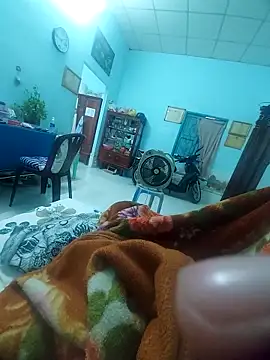 KisSsu online show from 12-04-25, 02:10