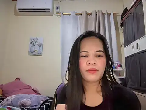Snapshot of SophiaCourthaway chatting on 06-06-26, 02:33 SophiaCourthaway online show from 06-06-26, 02:33