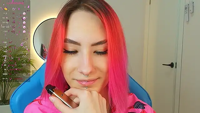 Snapshot of Kar1_na_ chatting on 01-31-25, 08:01 Kar1 na online show from 01-31-25, 08:01