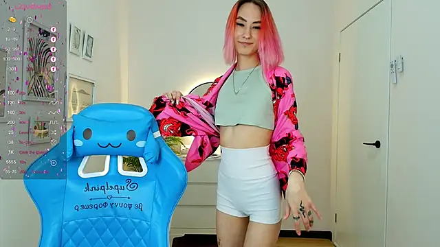 Snapshot of Kar1_na_ chatting on 02-15-25, 08:22 Kar1 na online show from 02-15-25, 08:22