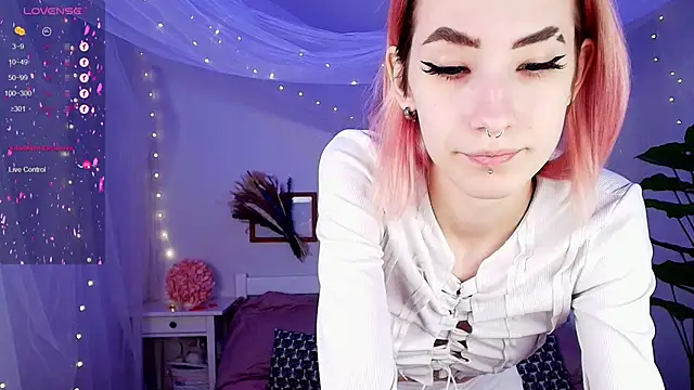 Snapshot of Kar1_na_ chatting on 03-07-25, 05:29 Kar1 na online show from 03-07-25, 05:29