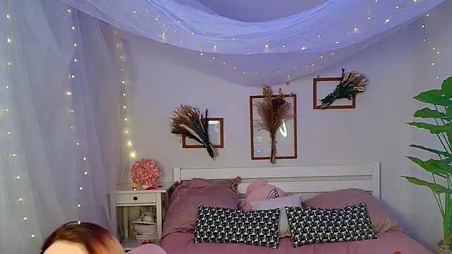 Snapshot of Kar1_na_ chatting on 03-08-25, 11:48 Kar1 na online show from 03-08-25, 11:48