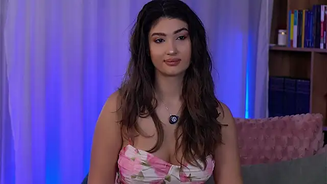 Snapshot of SarahPeach8 chatting on 02-14-26, 09:17 SarahPeach8 online show from 02-14-26, 09:17