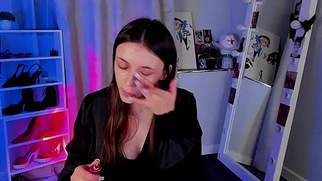 Sahara Shields online show from 11-30-25, 10:30