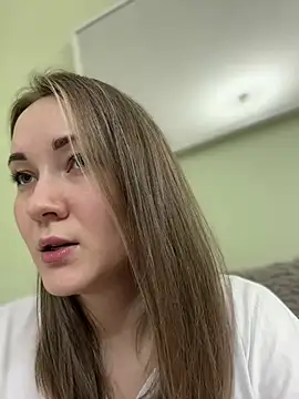 Snapshot of Kiss_My_Body chatting on 01-27-25, 01:09 Kiss My Body online show from 01-27-25, 01:09