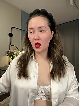 Snapshot of Kiss_My_Body chatting on 06-16-26, 06:32 Kiss My Body online show from 06-16-26, 06:32
