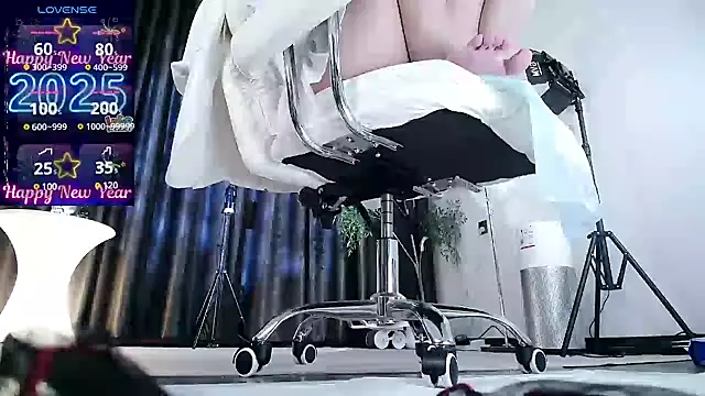 miaomiao-777 online show from 02-22-25, 01:57