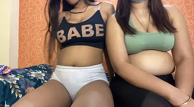 Snapshot of Sandhya_lovely chatting on 02-11-25, 08:15 Sandhya lovely online show from 02-11-25, 08:15