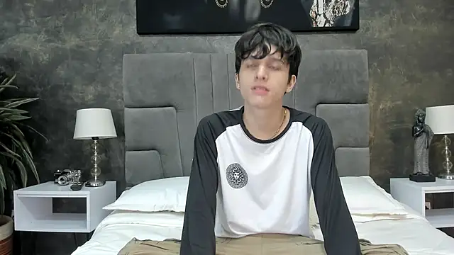 bruce hans online show from 10-11-25, 11:42