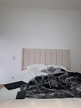 IslaBlaze online show from 10-17-25, 12:08