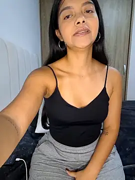 IslaBlaze online show from 11-08-25, 11:32