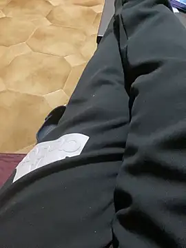 Snapshot of sempreilmio2 chatting on 02-22-25, 11:57 sempreilmio2 online show from 02-22-25, 11:57