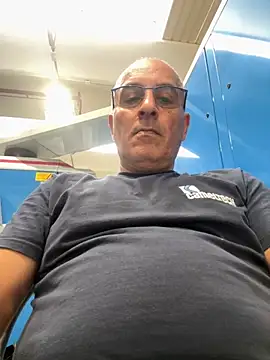 Snapshot of sempreilmio2 chatting on 09-09-25, 10:48 sempreilmio2 online show from 09-09-25, 10:48