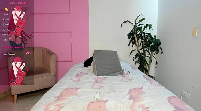 Snapshot of Missangeldust16 chatting on 01-22-25, 12:06 Missangeldust16 online show from 01-22-25, 12:06