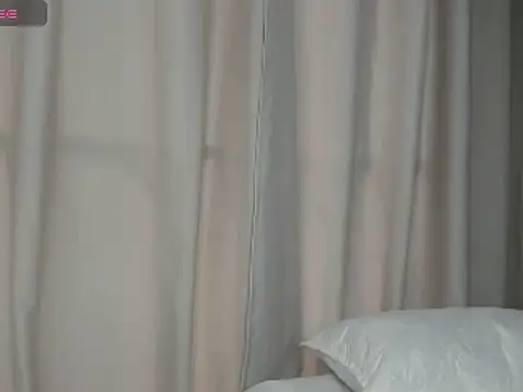 Snapshot of Missangeldust16 chatting on 02-06-25, 08:02 Missangeldust16 online show from 02-06-25, 08:02