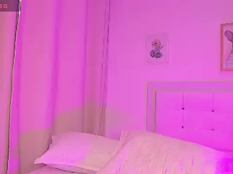 Snapshot of Missangeldust16 chatting on 02-10-25, 12:08 Missangeldust16 online show from 02-10-25, 12:08