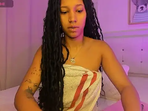 Snapshot of Missangeldust16 chatting on 02-11-25, 12:05 Missangeldust16 online show from 02-11-25, 12:05