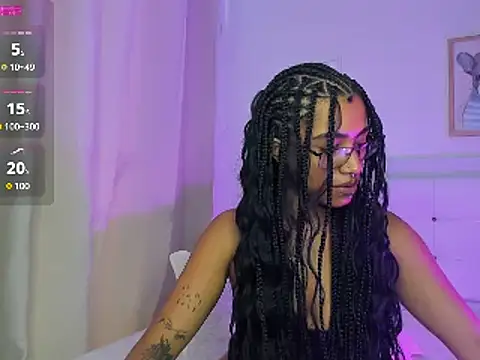 Snapshot of Missangeldust16 chatting on 02-18-25, 03:10 Missangeldust16 online show from 02-18-25, 03:10