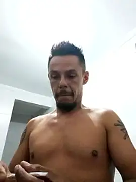 Santanacumxplod online show from 12-17-25, 02:17