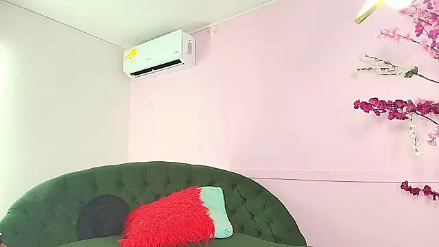 scarlette69 online show from 02-12-25, 12:48