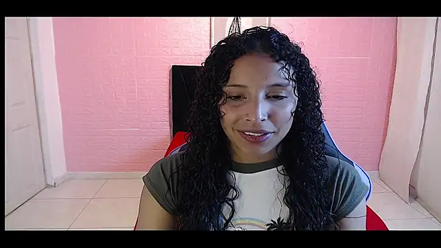 Snapshot of DULCE1609 chatting on 10-28-25, 08:11 DULCE1609 online show from 10-28-25, 08:11