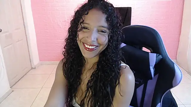 Snapshot of DULCE1609 chatting on 12-17-25, 08:15 DULCE1609 online show from 12-17-25, 08:15