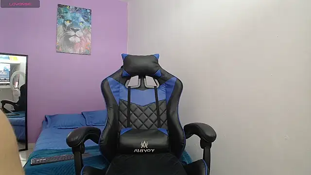 Snapshot of alana_lara chatting on 11-29-25, 04:59 alana lara online show from 11-29-25, 04:59