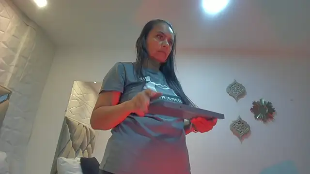 raquell moore online show from 02-27-25, 03:59