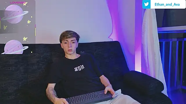 ethan and ava online show from 11-08-25, 02:12