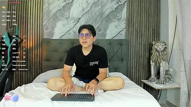 Snapshot of vanilla_hot chatting on 03-02-25, 07:23 vanilla hot online show from 03-02-25, 07:23