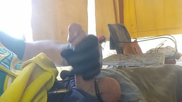 bwcbeat83 online show from 04-19-26, 09:28